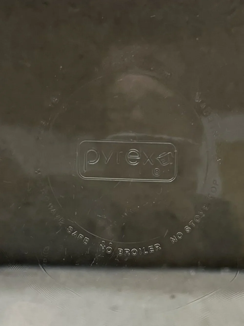 Vintage Pyrex 10